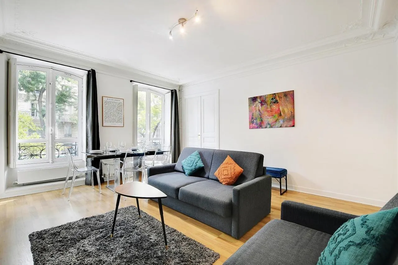 Chic Apartment -3Br-10P- Place De La Republique Paris